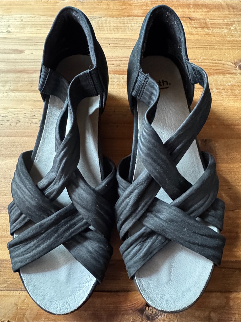 Earth Women’s Ficus Gemini Sandals - Size 11
